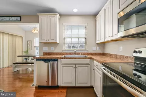 Kitchen - 140 Abbigail Xing, Townsend, DE 19734 photo 2 of 3