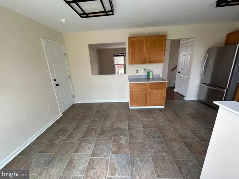 87 E Violette Dr, New Castle, DE 19720 photo 9