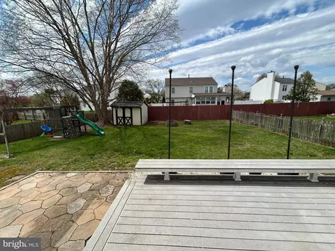 87 E Violette Dr, New Castle, DE 19720 photo 3