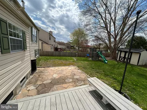 87 E Violette Dr, New Castle, DE 19720 photo 4