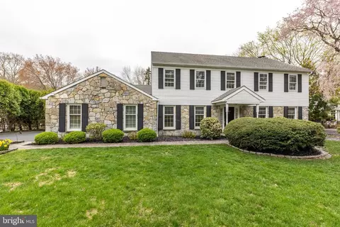 26 Harlech Dr, Greenville, DE 19807