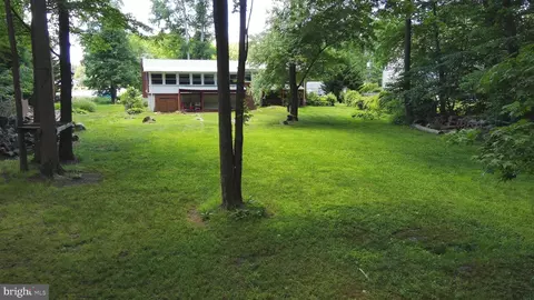 211 Emelia Dr, Bear, DE 19701 photo 4
