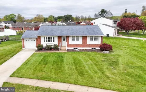 2001 Gheen Rd, Wilmington, DE 19808
