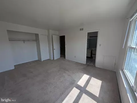 Bedroom - 12 Warren Pl, Newark, DE 19702 photo 1 of 4