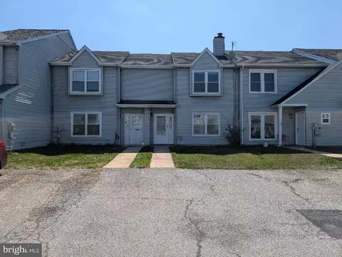 12 Warren Pl, Newark, DE 19702