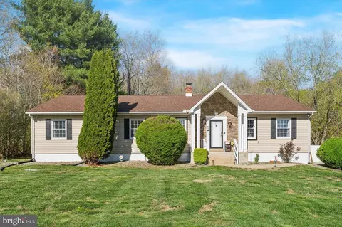 3 Lauren Dr, Bear, DE 19701