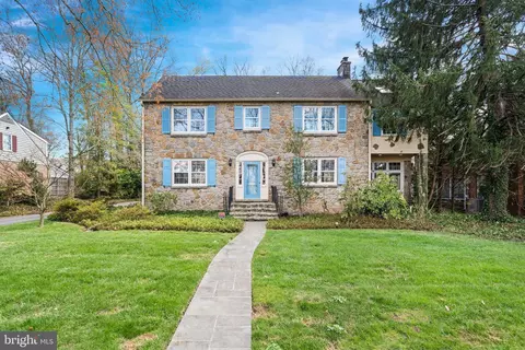 110 Country Club Dr, Wilmington, DE 19803