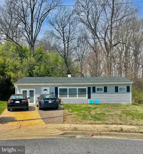 65 Kennard Dr, Newark, DE 19711