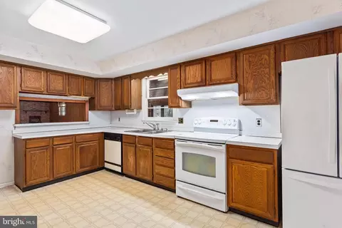 Kitchen - 316 Caravel Dr, Bear, DE 19701 photo 2 of 4