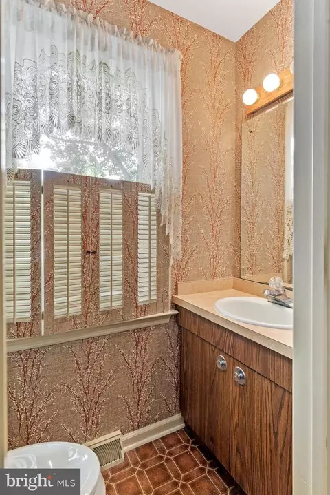 Bath - 316 Caravel Dr, Bear, DE 19701 photo 1 of 4