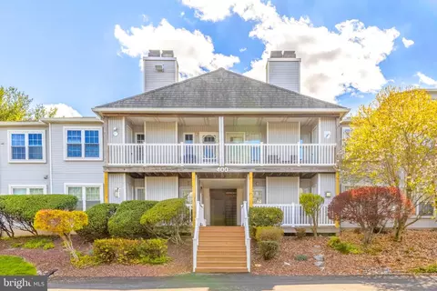 404 Waters Edge Dr #55, Newark, DE 19702