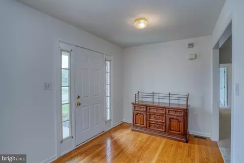 Entry Way - 113 Megan Dr, Bear, DE 19701 photo 2 of 11