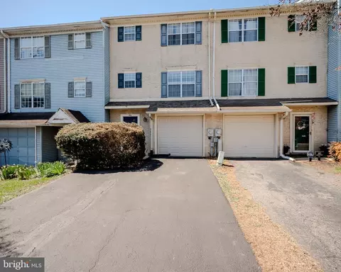 9 Ingrid Ct, Wilmington, DE 19808