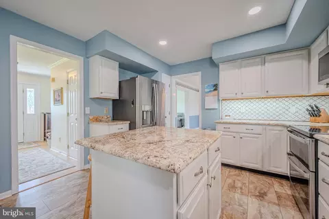 Kitchen - 129 Honora Dr, Bear, DE 19701 photo 5 of 5