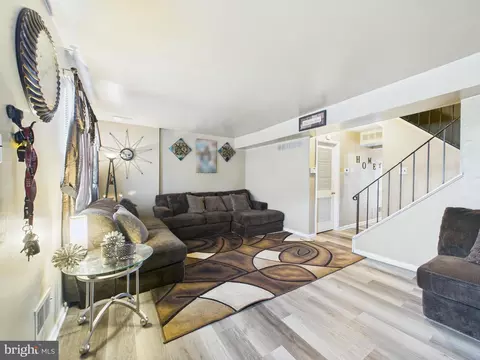 734 Kilgor Ct, Newark, DE 19702