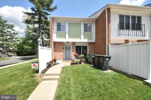 1 Dekalb Sq #D01, Newark, DE 19713