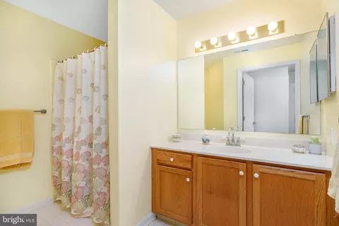 Bath - 1305 Independence Way, Newark, DE 19713 photo 1 of 1