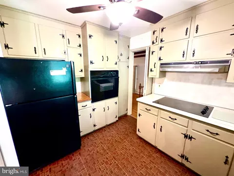 Kitchen - 116 Main St, Townsend, DE 19734 photo 2 of 3