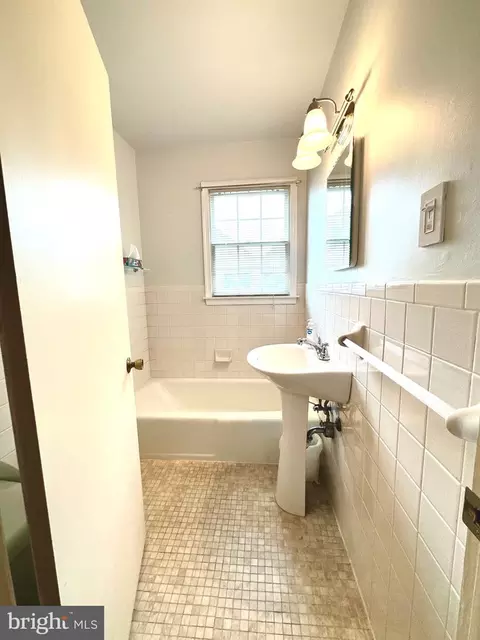 Bath - 116 Main St, Townsend, DE 19734 photo 2 of 4