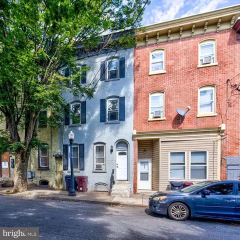 715 8th St, Wilmington, DE 19801
