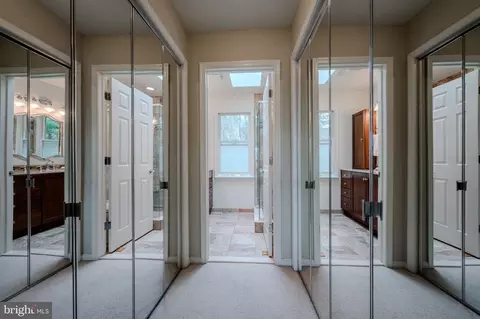 Entry Way - 8 Shenandoah Dr, Newark, DE 19711 photo 7 of 7