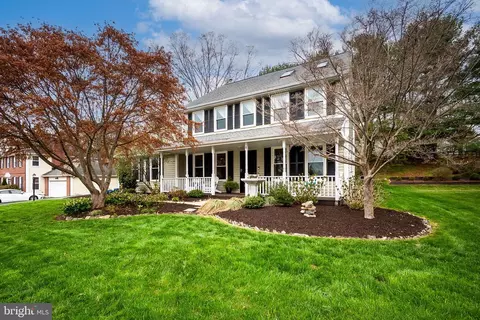 8 Shenandoah Dr, Newark, DE 19711