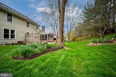 Exterior - 8 Shenandoah Dr, Newark, DE 19711 photo 11 of 15