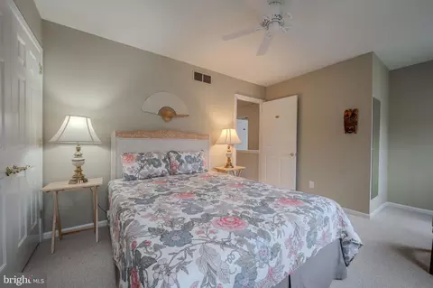Bedroom - 8 Shenandoah Dr, Newark, DE 19711 photo 5 of 7