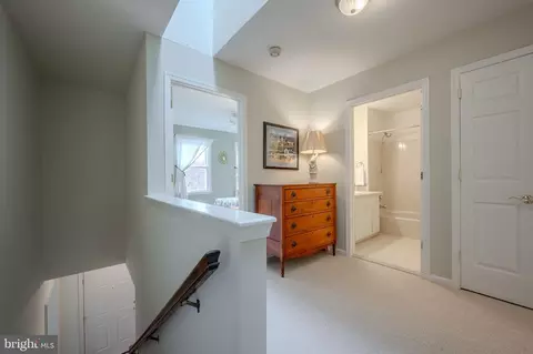 Entry Way - 8 Shenandoah Dr, Newark, DE 19711 photo 5 of 7