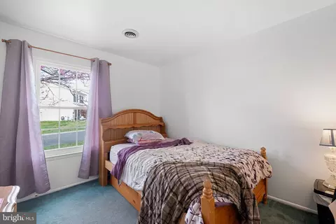 9 Honeysuckle Dr, Newark, DE 19702 photo 14