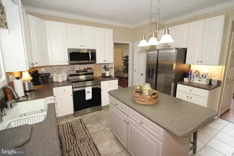 Kitchen - 106 Citation Ct, Bear, DE 19701 photo 2 of 3