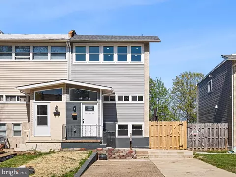 12 Birkshire Rd, New Castle, DE 19720