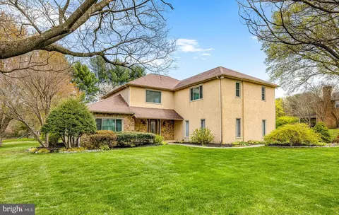 12 High Meadow Ln, Newark, DE 19711