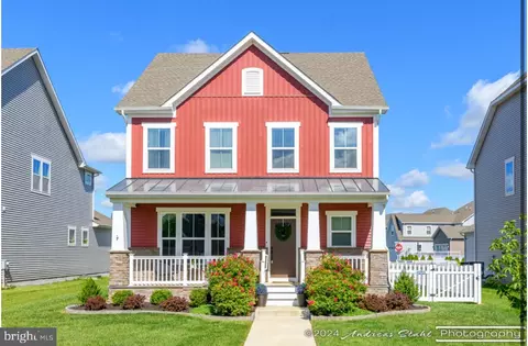 631 Spring Hollow Dr, Middletown, DE 19709