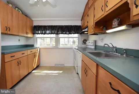 Kitchen - 503 Webb Rd, Newark, DE 19711 photo 4 of 5