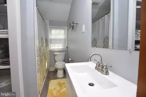 Bath - 503 Webb Rd, Newark, DE 19711 photo 1 of 2