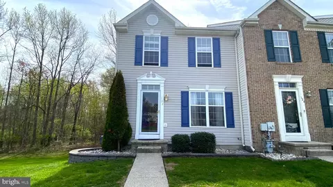 122 Couples Dr, Newark, DE 19702