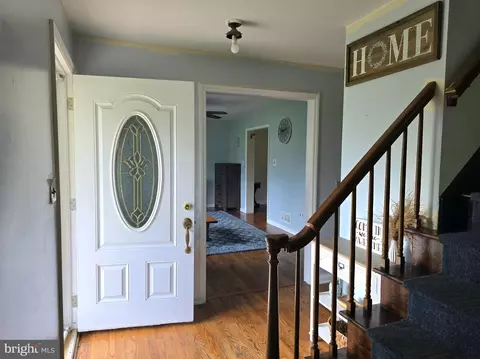 Entry Way - 902 Clydesdale Dr, Bear, DE 19701 photo 1 of 4