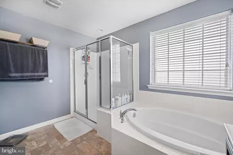 Bath - 900 Bray Rd, Middletown, DE 19709 photo 1 of 1