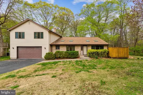140 Glenoak Rd, Wilmington, DE 19805