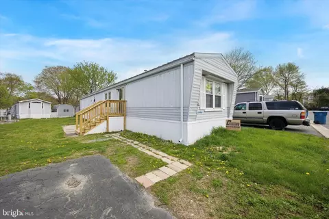 4 Milkweed Ct #238, Newark, DE 19713