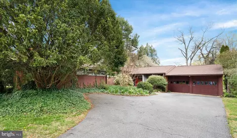 49 Winslow Rd, Newark, DE 19711