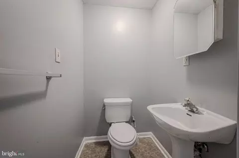 14 Edward Ct, Newark, DE 19702 photo 5