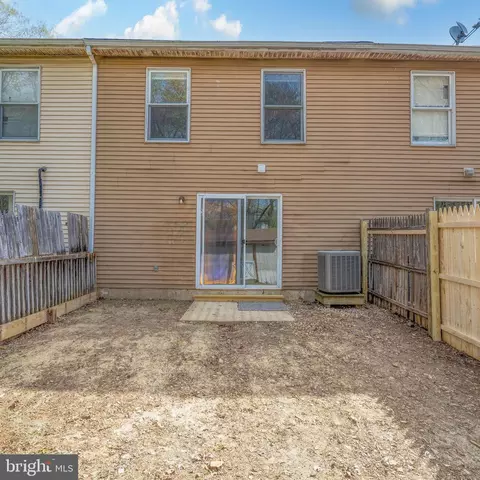 Exterior - 327 Thayer Ct, Newark, DE 19702 photo 2 of 2