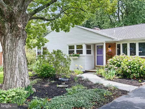 Exterior - 207 Sunset Rd, Newark, DE 19711 photo 2 of 5