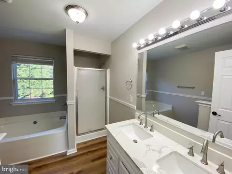 Bath - 113 Emerald Ridge Dr, Bear, DE 19701 photo 2 of 3