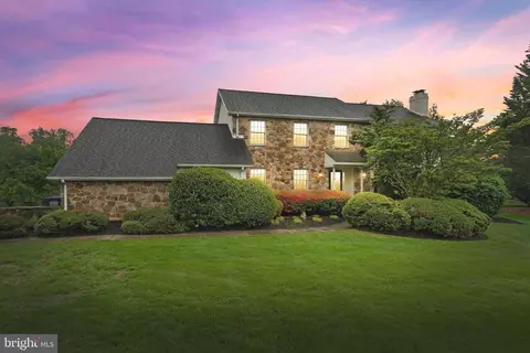 9 Thornberry Ln, Hockessin, DE 19707