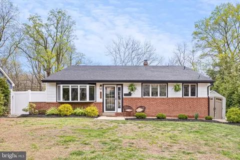2032 Wildwood Dr, Wilmington, DE 19805