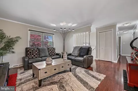 Entry Way - 125 Elgin Ct, Newark, DE 19702 photo 1 of 3