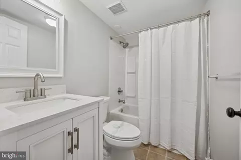 Bath - 46 Donaldson Dr, Newark, DE 19713 photo 2 of 2